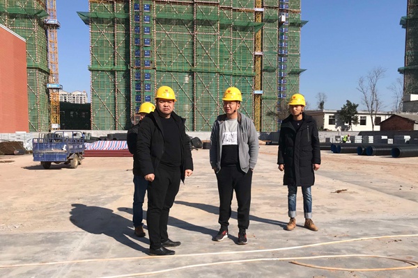 南昌市政建設黨委副書記總經理王海龍到進賢縣基礎教育提升改造工程項目指導工作600400P1.jpg
