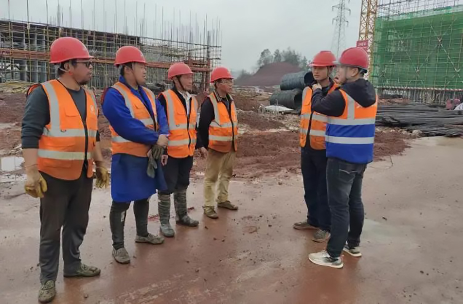 南昌市政建設集團安全帽規范佩戴集中整治 南昌市政建設集團安全帽規范佩戴集中整治